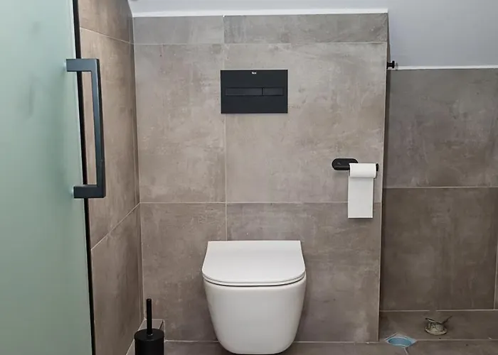 Stylish Maisonette By The Sea Garden - Modern Comfort In The Heart Of By Flat Mаnager וארנה