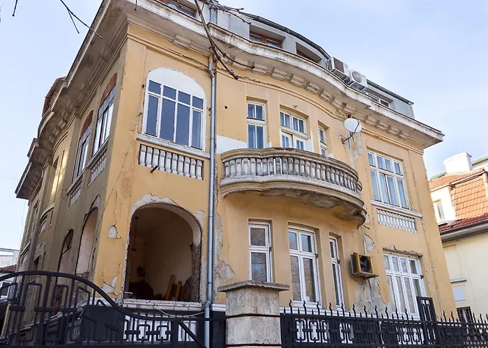 Stylish Maisonette By The Sea Garden - Modern Comfort In The Heart Of By Flat Mаnager Daire Varna