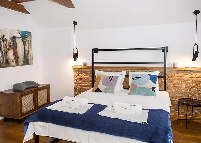 Stylish Maisonette By The Sea Garden - Modern Comfort In The Heart Of By Flat Mаnager * וארנה