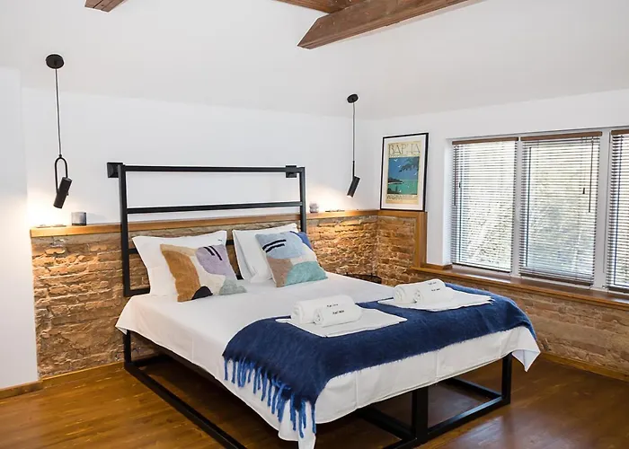 Stylish Maisonette By The Sea Garden - Modern Comfort In The Heart Of By Flat Mаnager וארנה