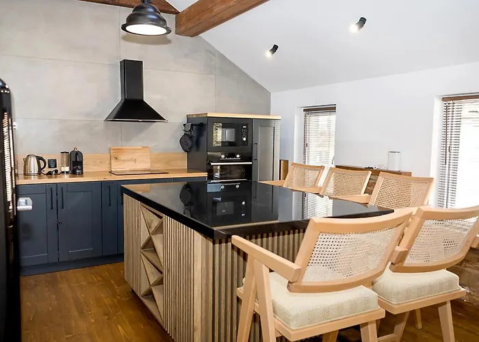 Stylish Maisonette By The Sea Garden - Modern Comfort In The Heart Of By Flat Mаnager דירה וארנה